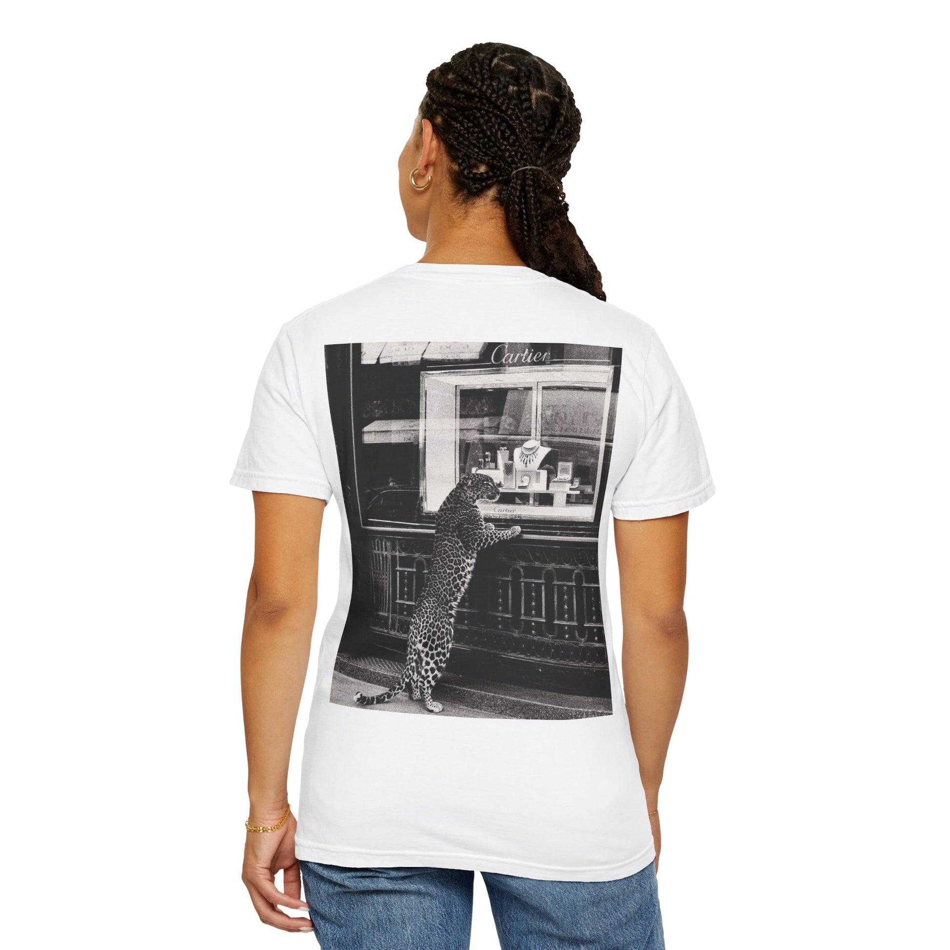 Chic Cat Photography T-Shirt, Stylish Unisex Tee, Casual Wear, Pet Lover Gift, Animal Art Apparel, Unique Fashion Statement