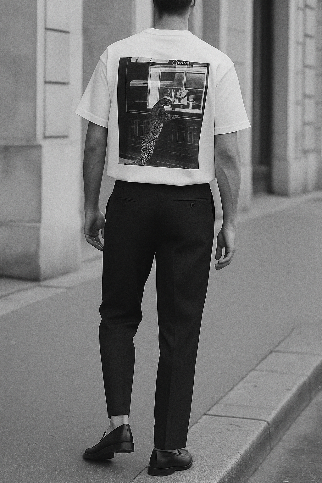 Chic Cat Photography T-Shirt, Stylish Unisex Tee, Casual Wear, Pet Lover Gift, Animal Art Apparel, Unique Fashion Statement